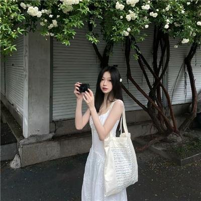 不可思议大灯泡